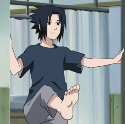 Hình chế meme vui thiếu niên Uchiha nghiêm nghị giữa hệ Sharingan bừng sáng.