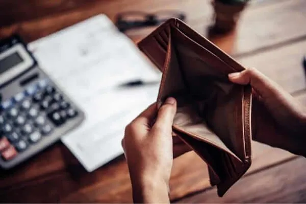 Ảnh chế không xu dính túi buồn rười rượi