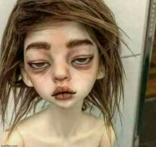 Meme chế dân đêm selfie cùng cốc cà phê