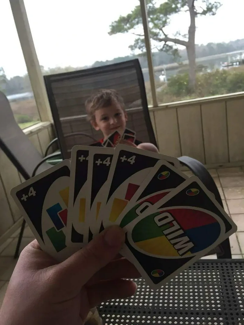 Uno meme - Bộ ảnh chế lá bài đảo ngược siêu hài bá đạo 5 Thư giãn cuối ngày với thẻ bài uno meme siêu bá đạo