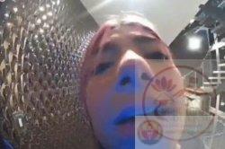 Chỉ cần cho tôi vào, mọi chuyện còn lại tính sau.