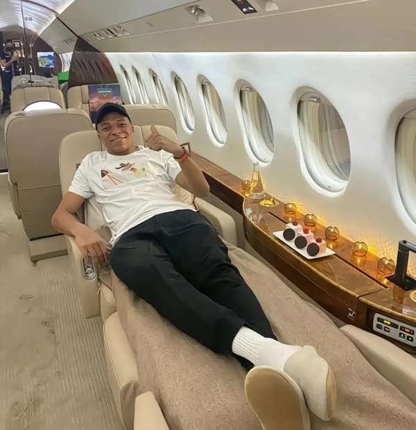 Meme Mbappe (41)