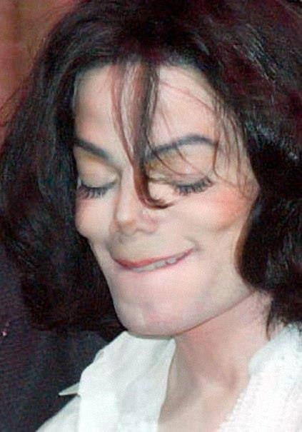 ♥ Michael Jackson ♥ - a new favorite - such a cute look on his face :)