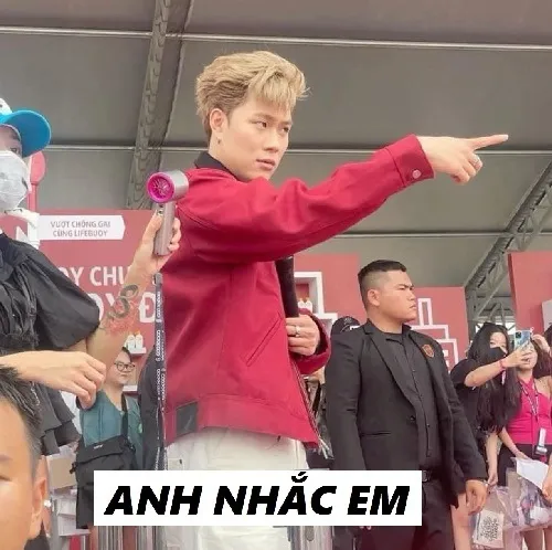 Ảnh vui pha trách nhẹ khiến ai cũng nhột.