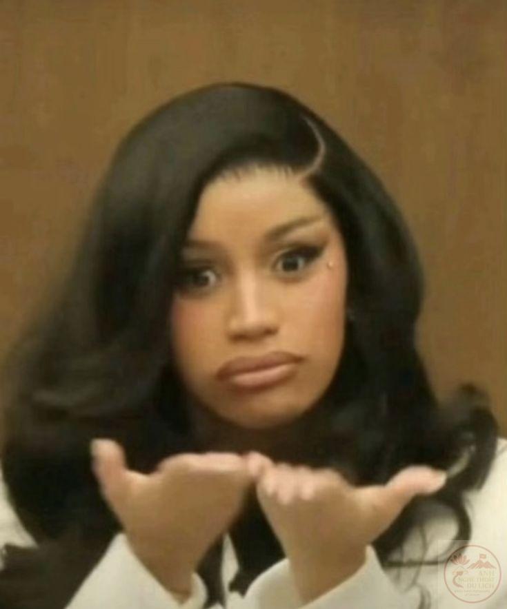 100+ Cardi B meme và loạt ảnh chế cực thú vị từ nữ rapper