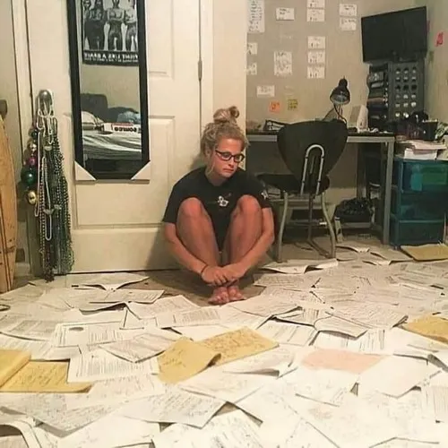 Ảnh chế giật mình khi deadline đến gần