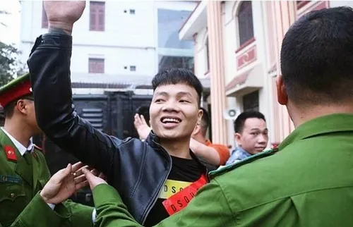 Meme hài YouTuber từng bị bắt vì đánh bạc