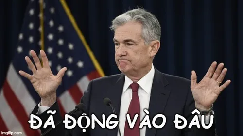 Ảnh chế mặt tỉnh đã động vào đâu khi bị bắt lỗi.