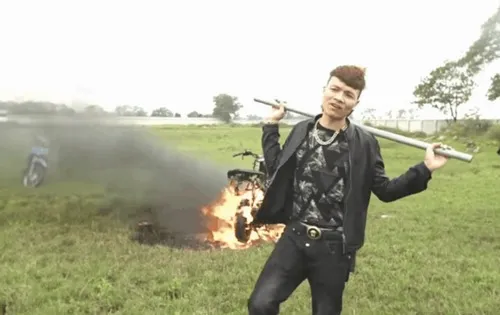 Ảnh chế lan truyền từ video Khá Bảnh YouTube