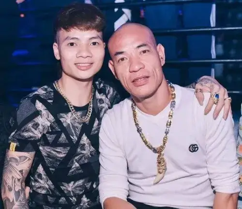 Ảnh chế tái hiện ánh Khá Bảnh và Phú Lê