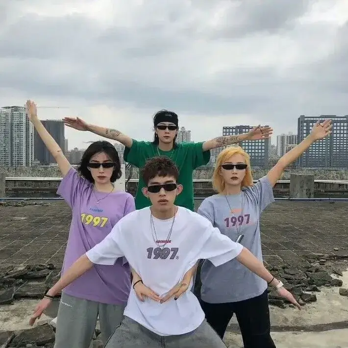 Anh avatar nhom 4 nguoi chat lu cho hoi ban than 2