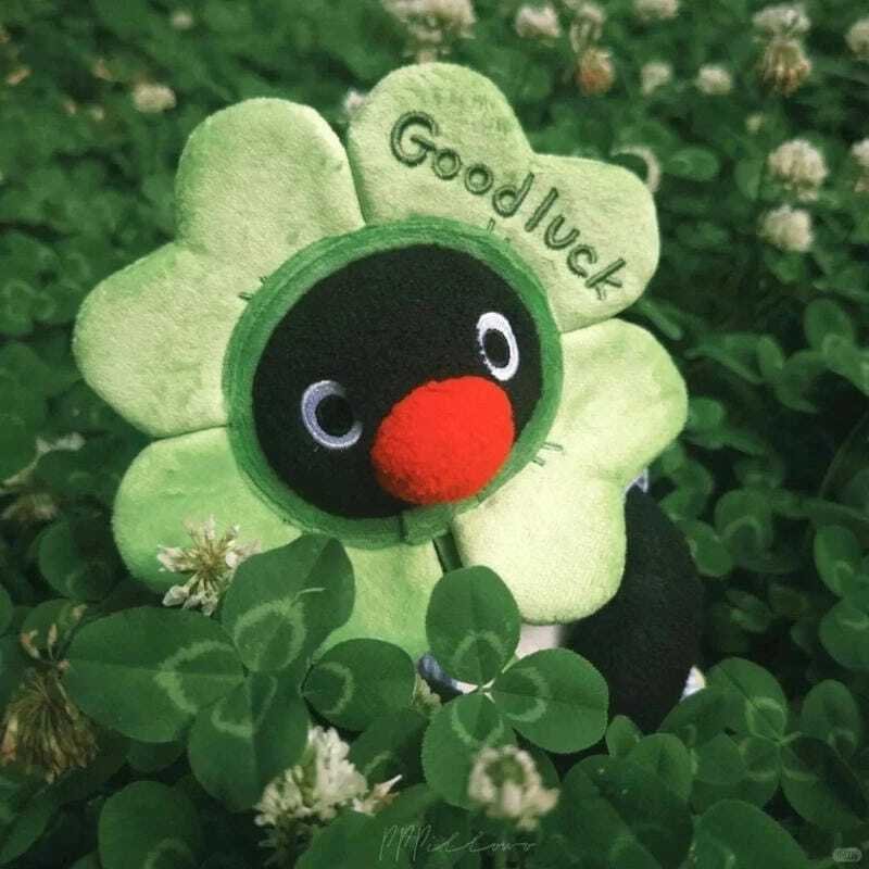 Avatar chim cánh cụt cute với phong cách tối giản đáng yêu